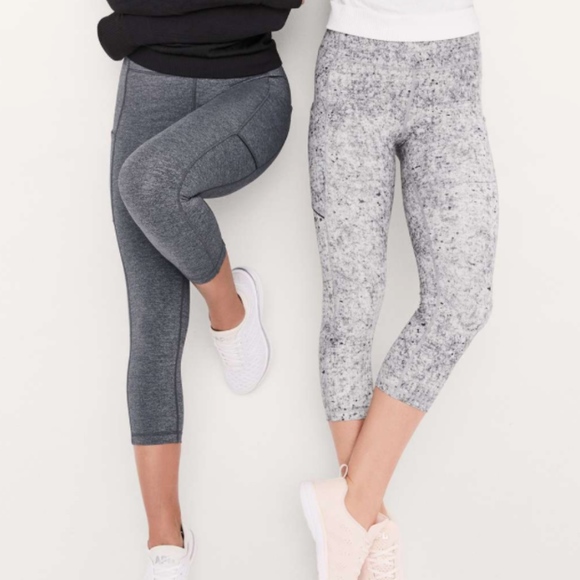 lululemon athletica Pants - Grey Lululemon Cropped Leggings